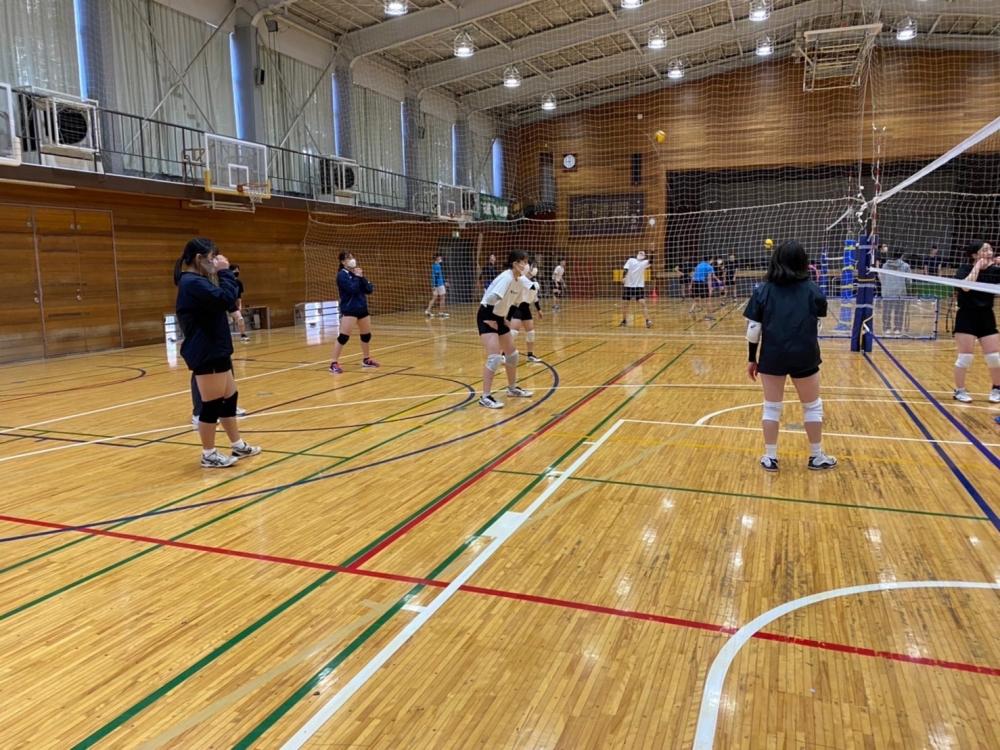 女バレ三送会　学年戦